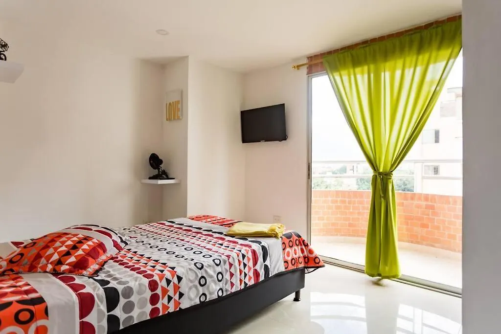 Large 3 Bedroom Condo Near Poblado W Free Parking Medellín Apartamento