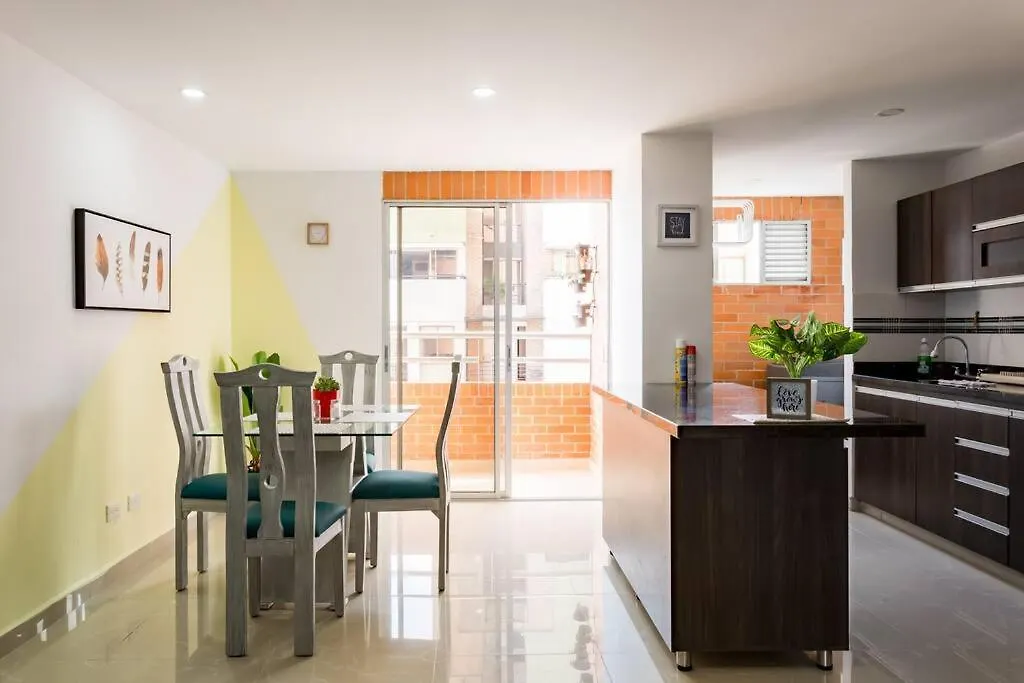 Large 3 Bedroom Condo Near Poblado W Free Parking Medellín Colombia